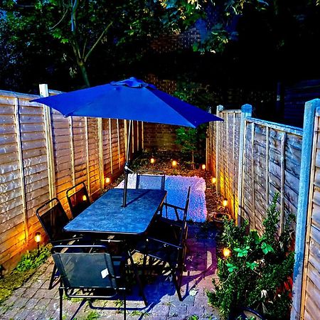 Three Bedroom House By Peacegrove Homes Short Lets & Serviced Accommodation Brighton With Free Wifi & Pet Friendly Екстериор снимка