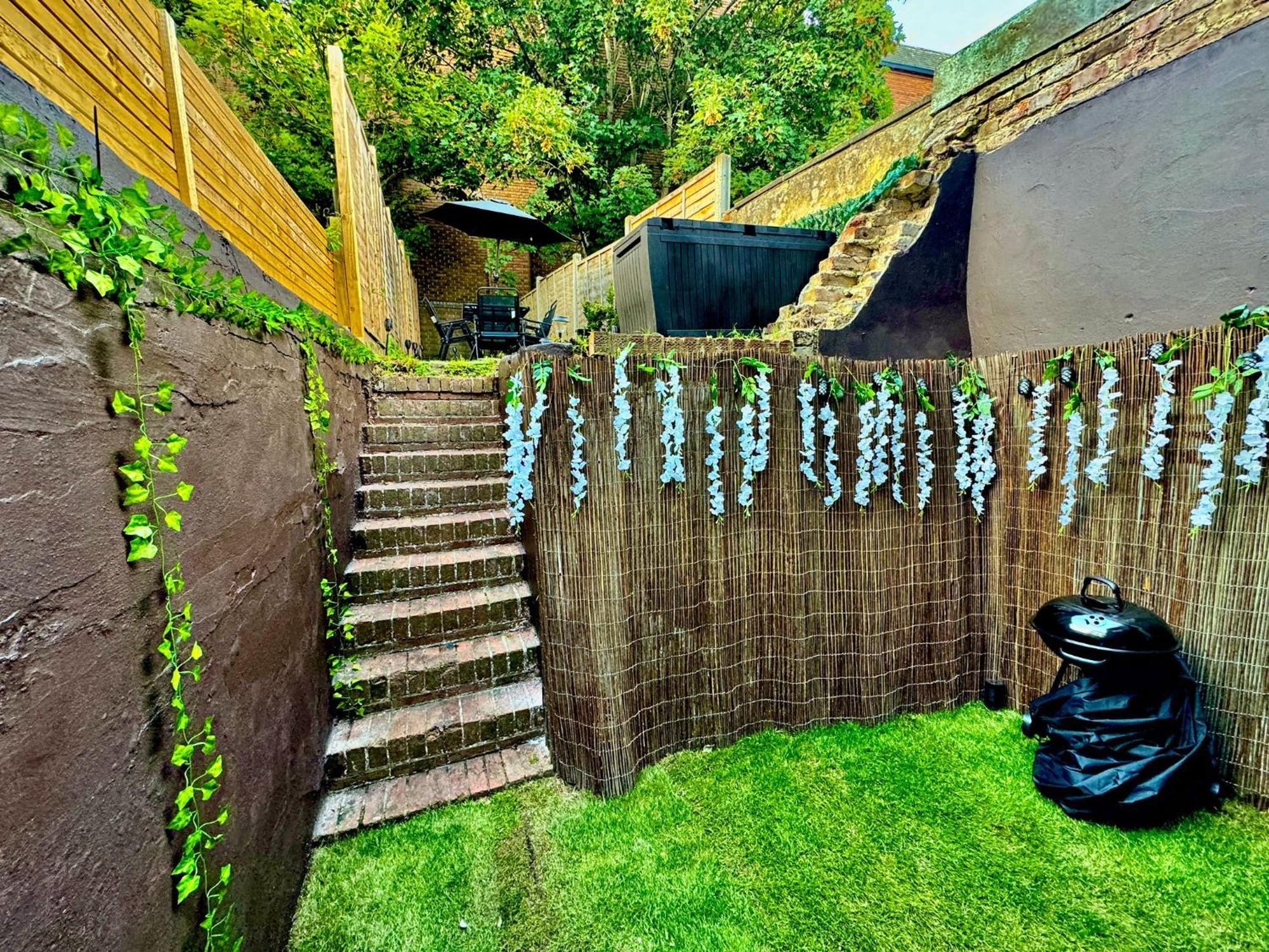 Three Bedroom House By Peacegrove Homes Short Lets & Serviced Accommodation Brighton With Free Wifi & Pet Friendly Екстериор снимка