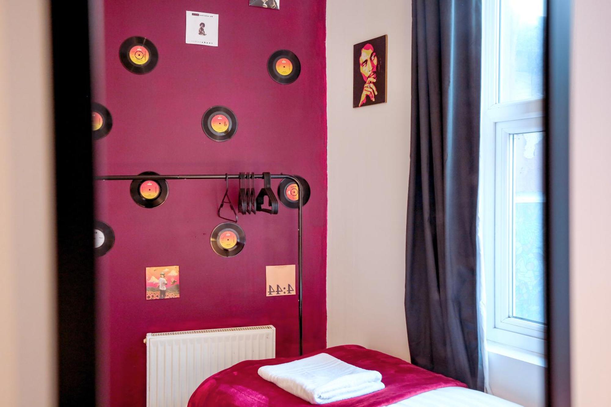 Three Bedroom House By Peacegrove Homes Short Lets & Serviced Accommodation Brighton With Free Wifi & Pet Friendly Екстериор снимка