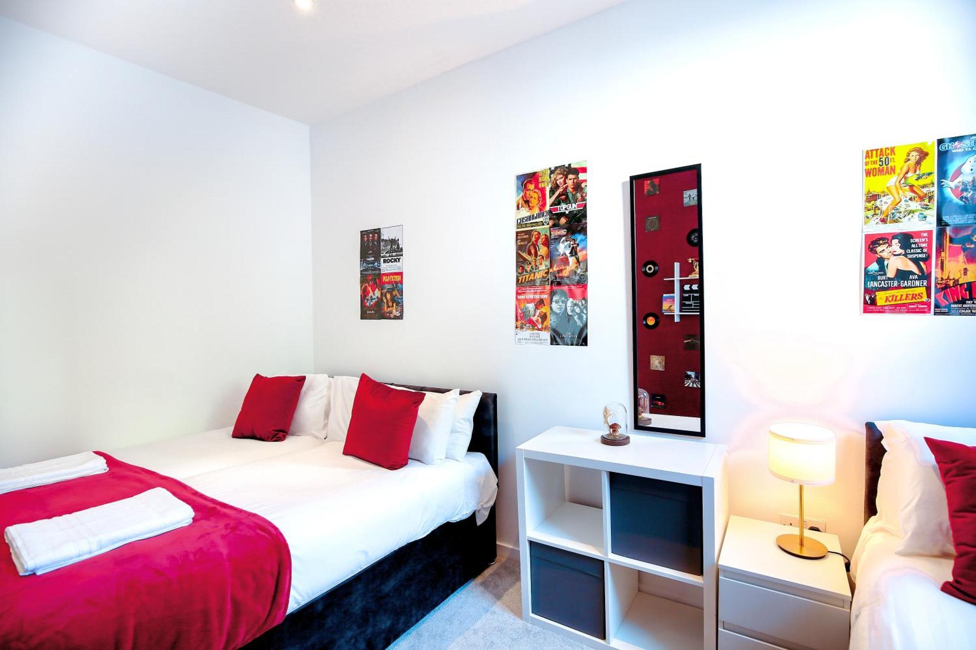 Three Bedroom House By Peacegrove Homes Short Lets & Serviced Accommodation Brighton With Free Wifi & Pet Friendly Екстериор снимка
