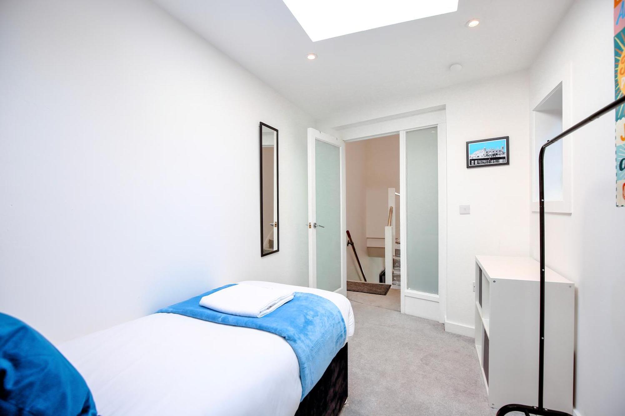 Three Bedroom House By Peacegrove Homes Short Lets & Serviced Accommodation Brighton With Free Wifi & Pet Friendly Екстериор снимка