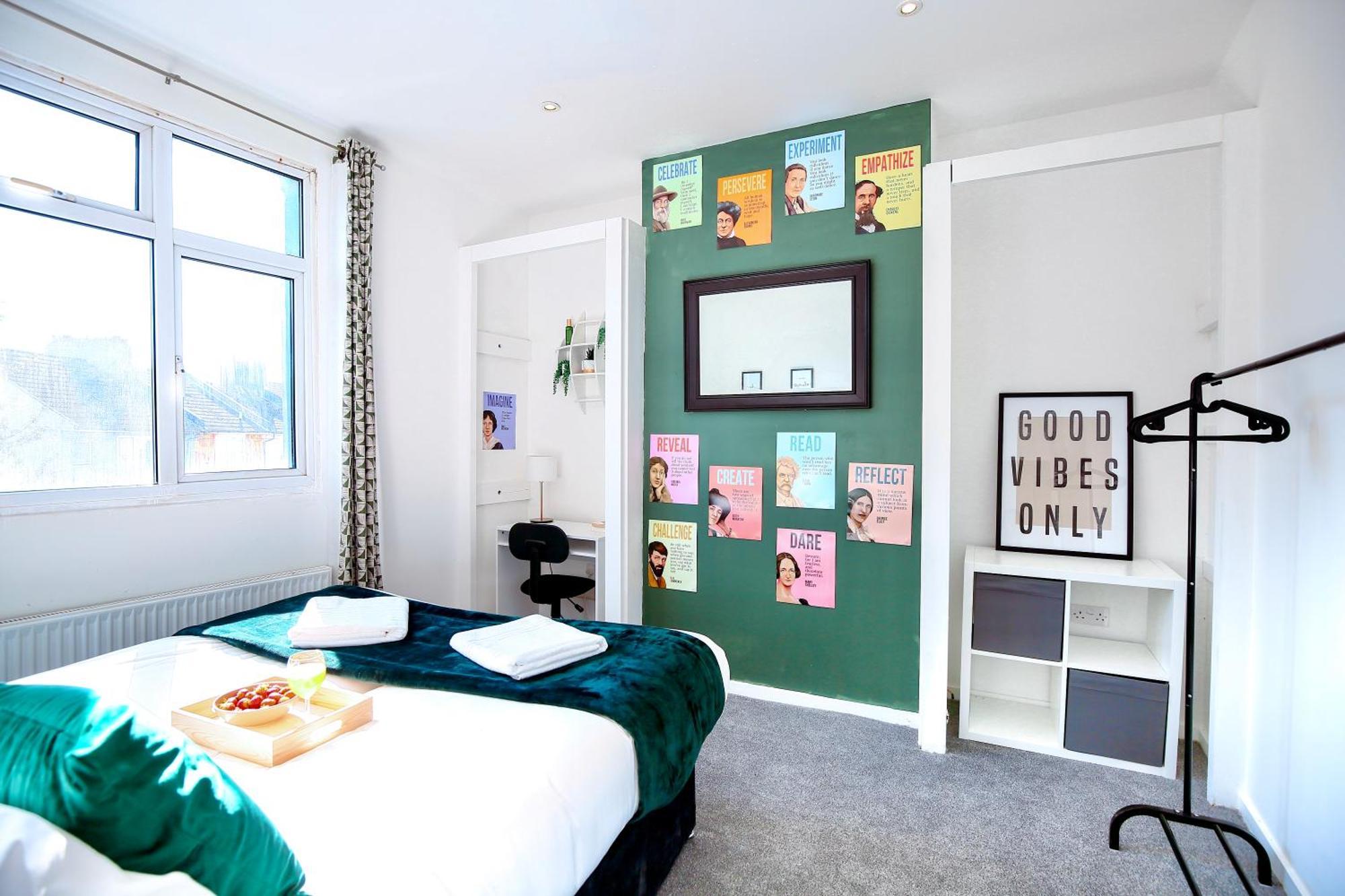 Three Bedroom House By Peacegrove Homes Short Lets & Serviced Accommodation Brighton With Free Wifi & Pet Friendly Екстериор снимка