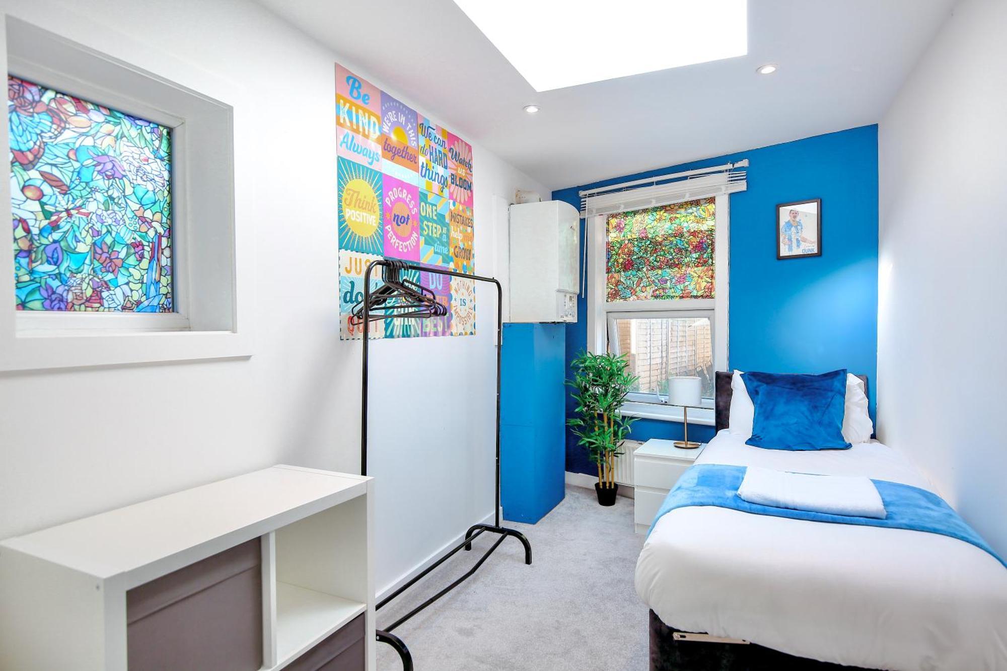 Three Bedroom House By Peacegrove Homes Short Lets & Serviced Accommodation Brighton With Free Wifi & Pet Friendly Екстериор снимка